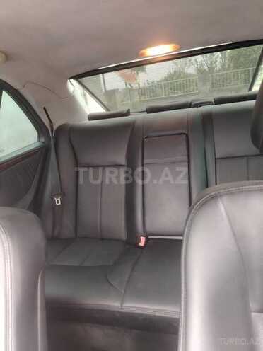 Mercedes E 270-13
