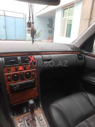 Mercedes E 270-14