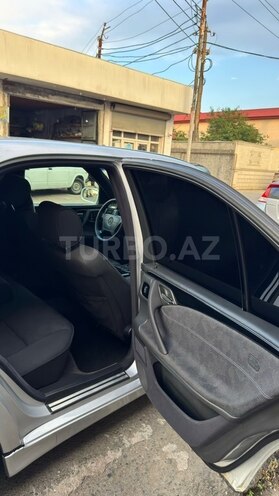 Mercedes E 300-7