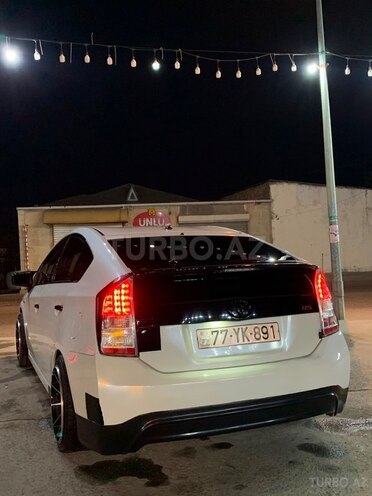 Toyota Prius-6