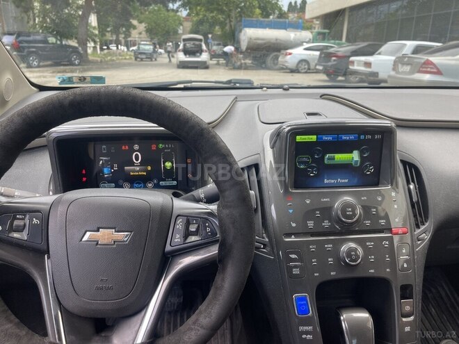 Chevrolet Volt-3