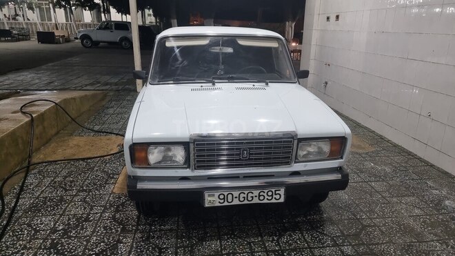 LADA (VAZ) 2107-1