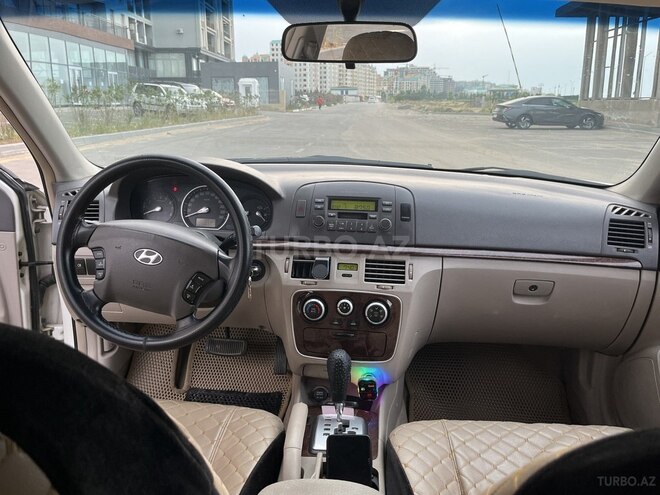 Hyundai Sonata-8