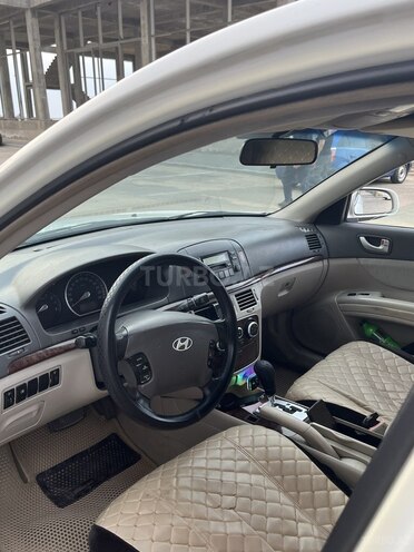 Hyundai Sonata-9