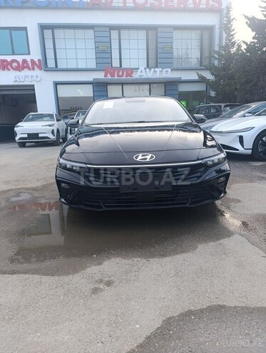 Hyundai Elantra-1