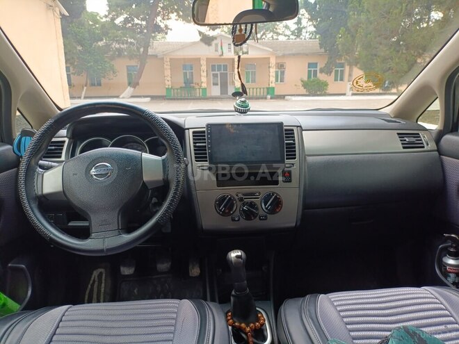 Nissan Tiida-9