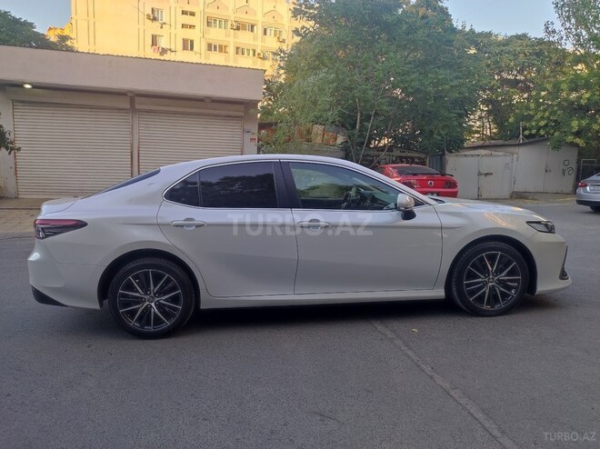 Toyota Camry-12