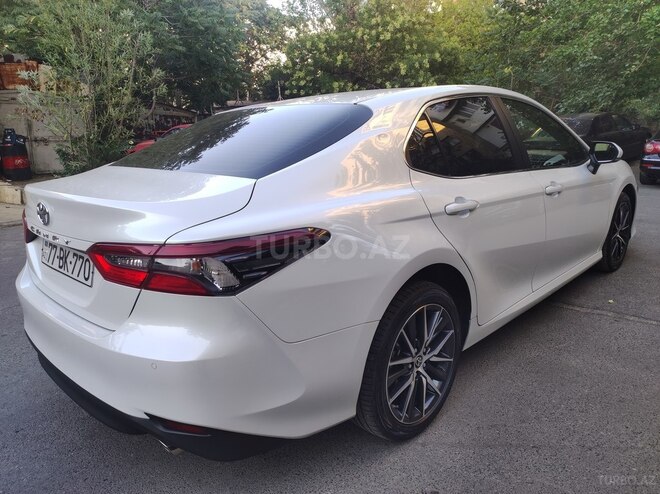Toyota Camry-15