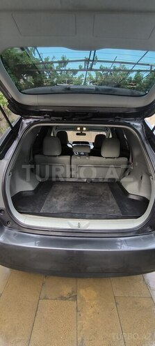 Toyota Prius V-14