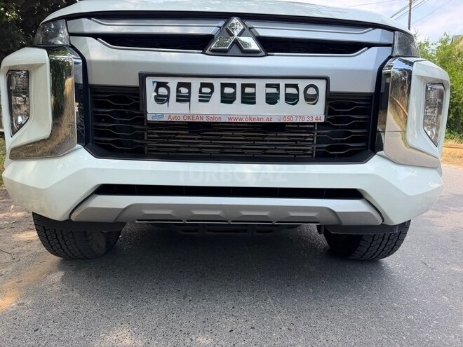 Mitsubishi L200-6