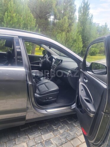 Hyundai Santa Fe-5