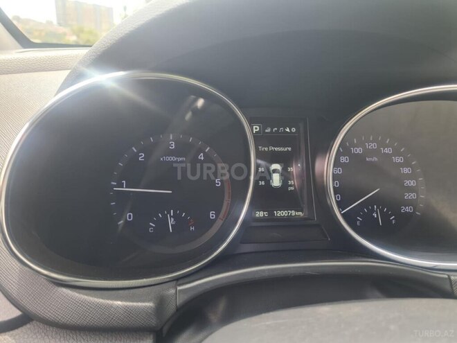 Hyundai Santa Fe-14
