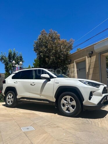 Toyota RAV4-11