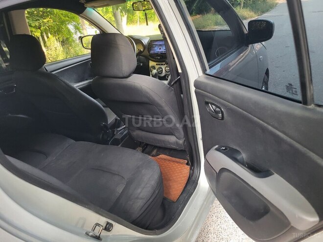 Hyundai i10-3