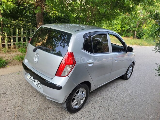 Hyundai i10-16