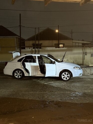 Daewoo Gentra-4