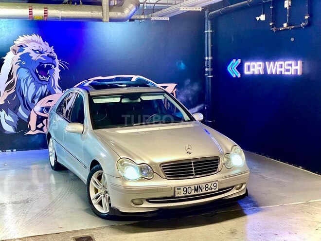 Mercedes C 200-1