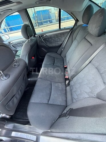 Mercedes C 200-8