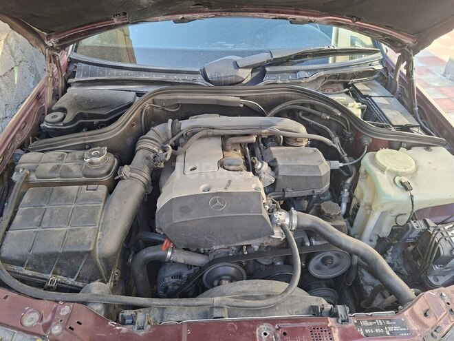 Mercedes C 200-8