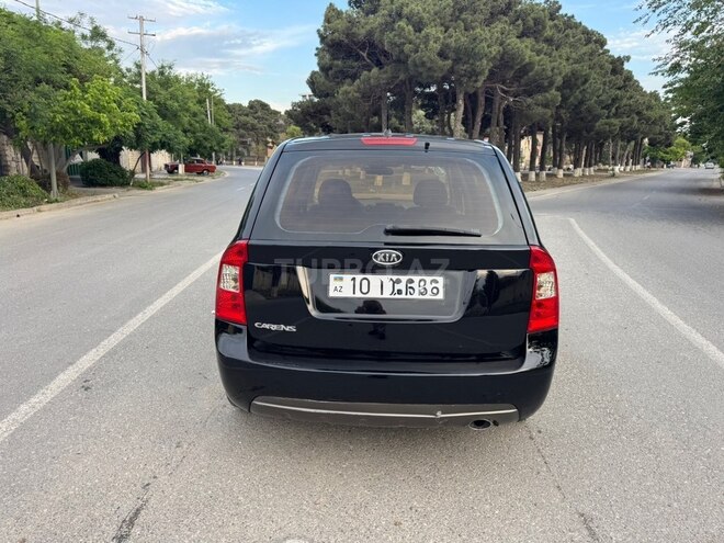 Kia Carens-6