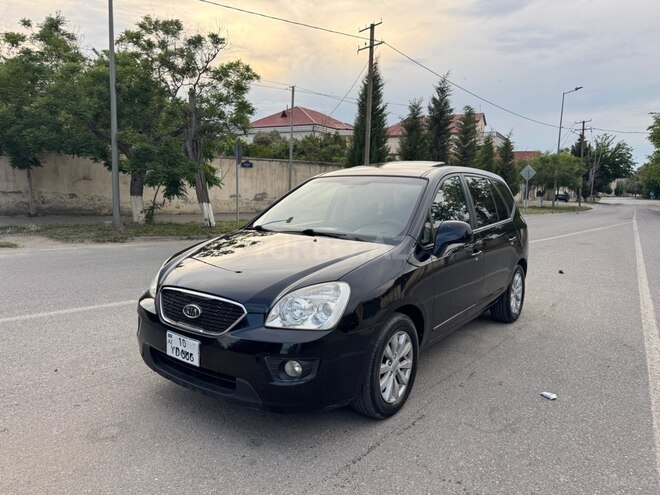 Kia Carens-7