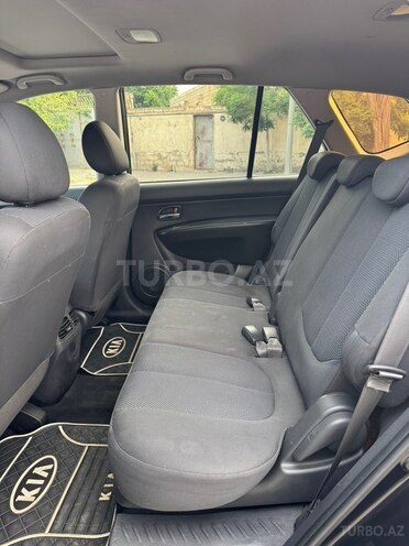 Kia Carens-4
