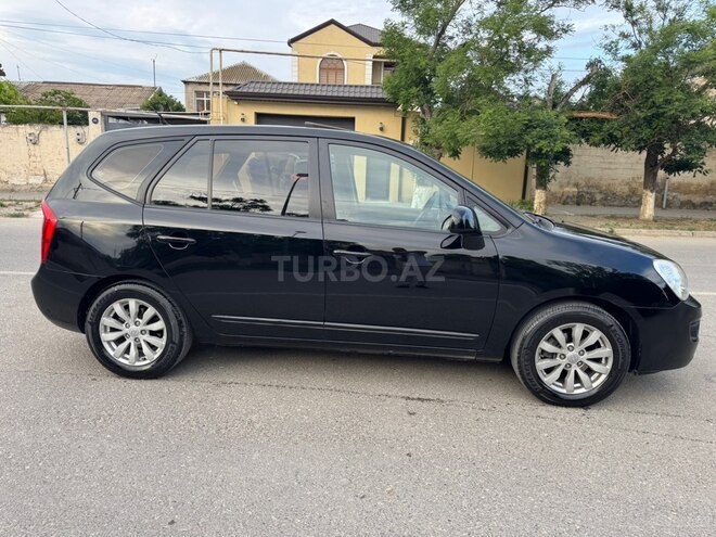 Kia Carens-12