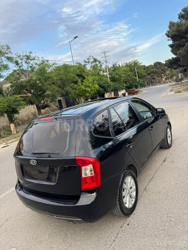 Kia Carens-13