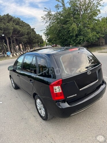 Kia Carens-15