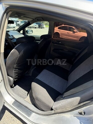 Toyota Prius-12
