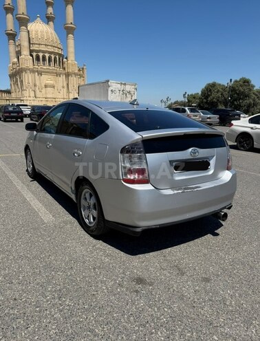 Toyota Prius-6