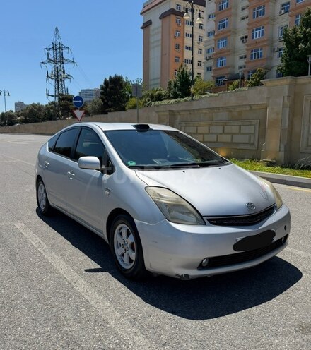 Toyota Prius-2