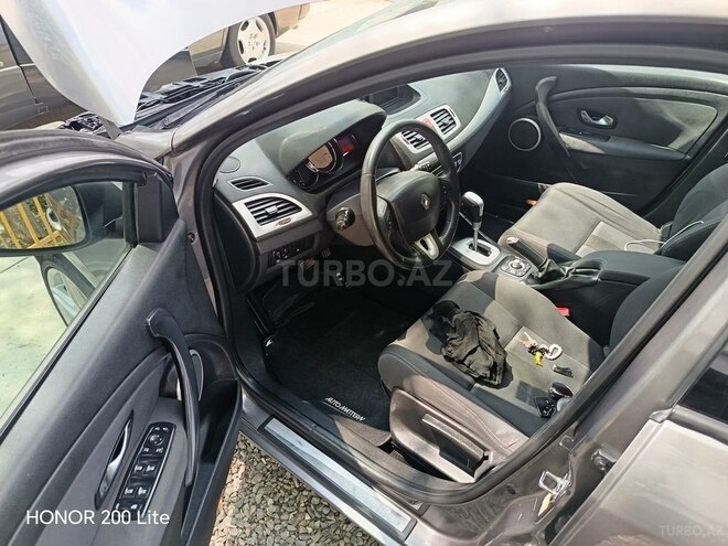 Renault Megane-8