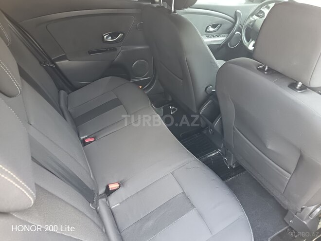 Renault Megane-10