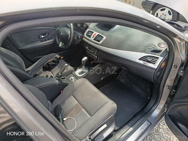 Renault Megane-7