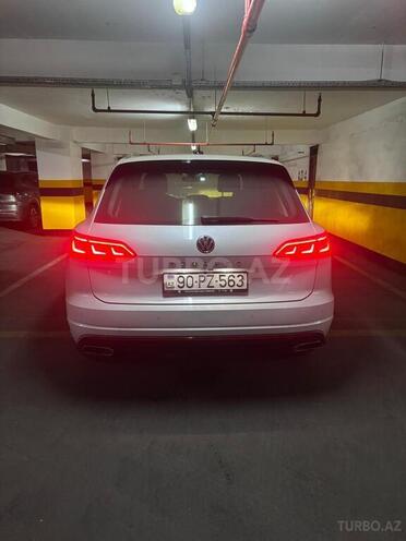 Volkswagen Touareg-9
