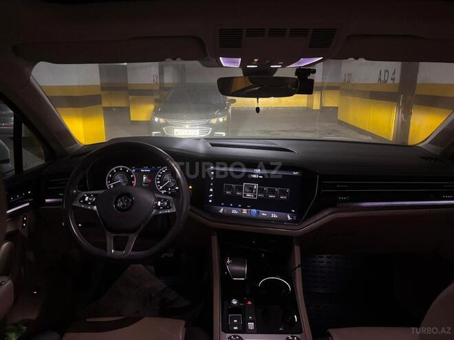 Volkswagen Touareg-3