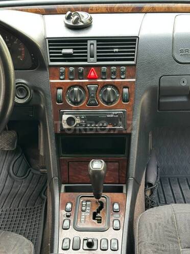 Mercedes C 220-10