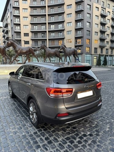 Kia Sorento-11