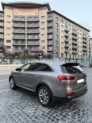 Kia Sorento-8