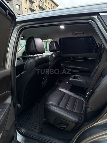 Kia Sorento-15