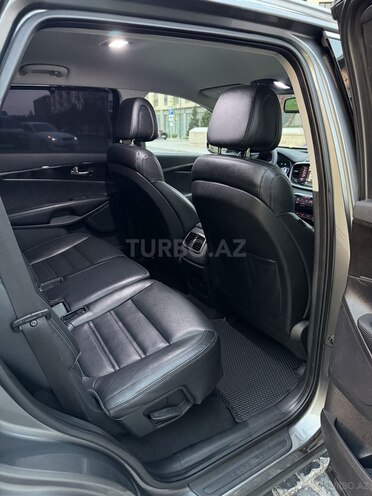 Kia Sorento-14