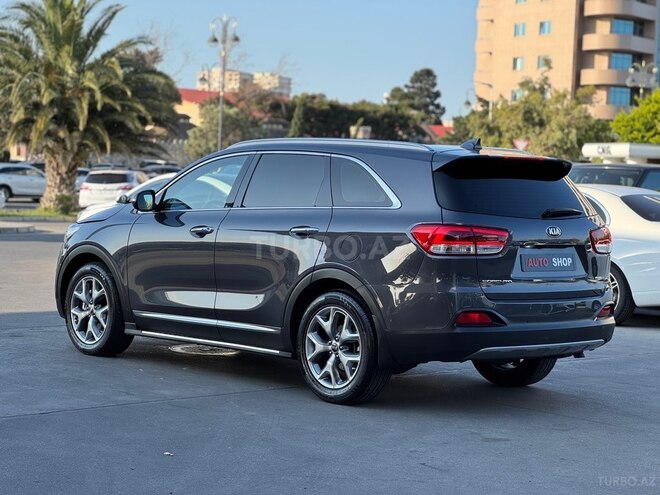 Kia Sorento-8
