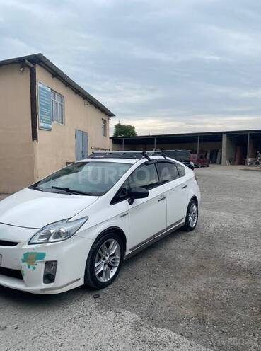 Toyota Prius-3
