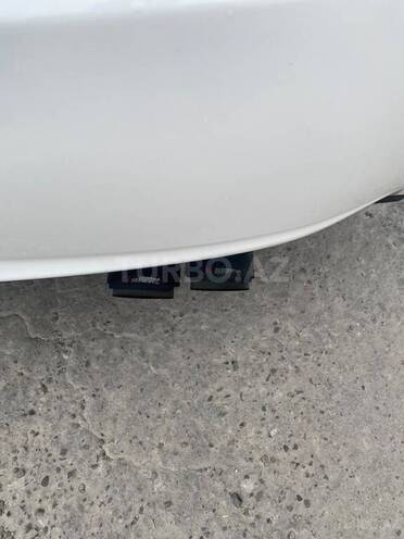 Toyota Prius-13