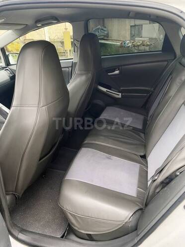Toyota Prius-10