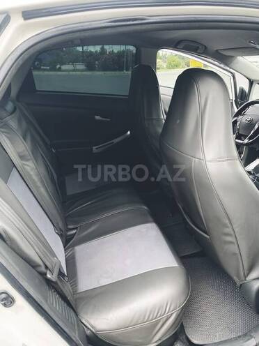 Toyota Prius-11