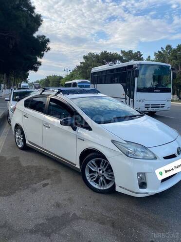 Toyota Prius-15
