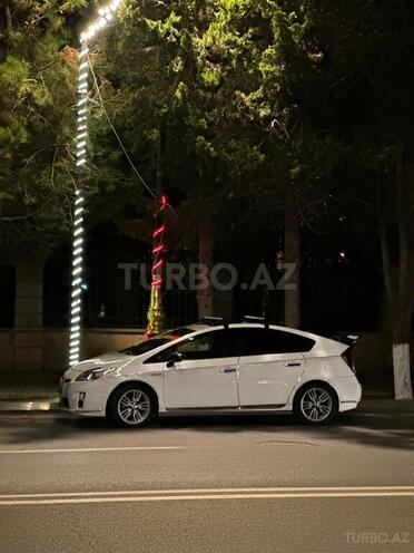 Toyota Prius-17