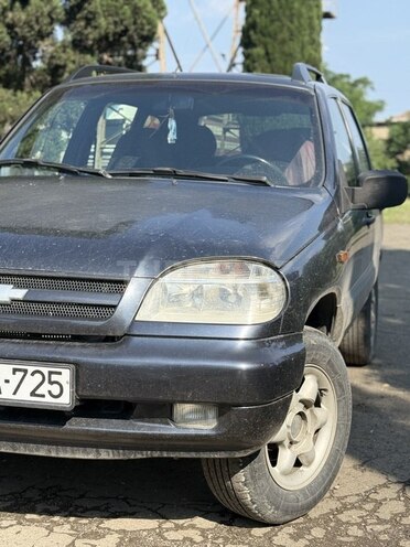 Chevrolet Niva-2